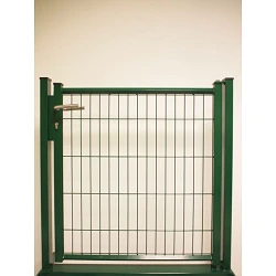 Puerta Combi verde con cerradura