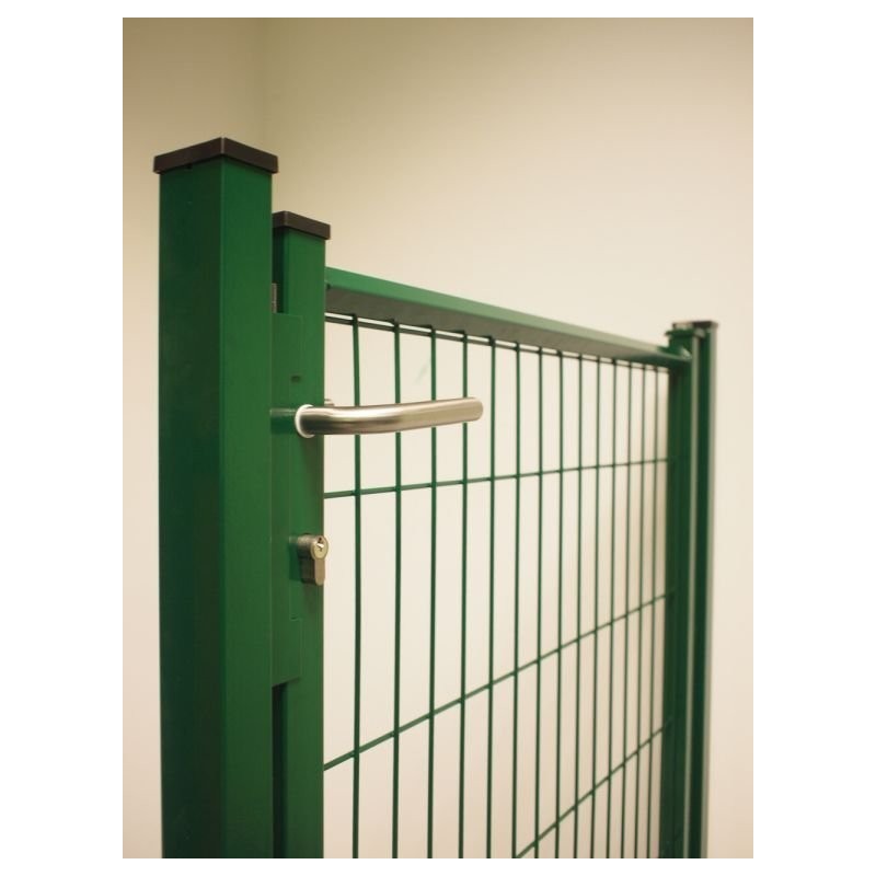 Puerta Combi verde con cerradura