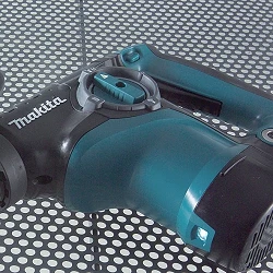 Martillo combinado Makita HR2811FT con portabrocas automático