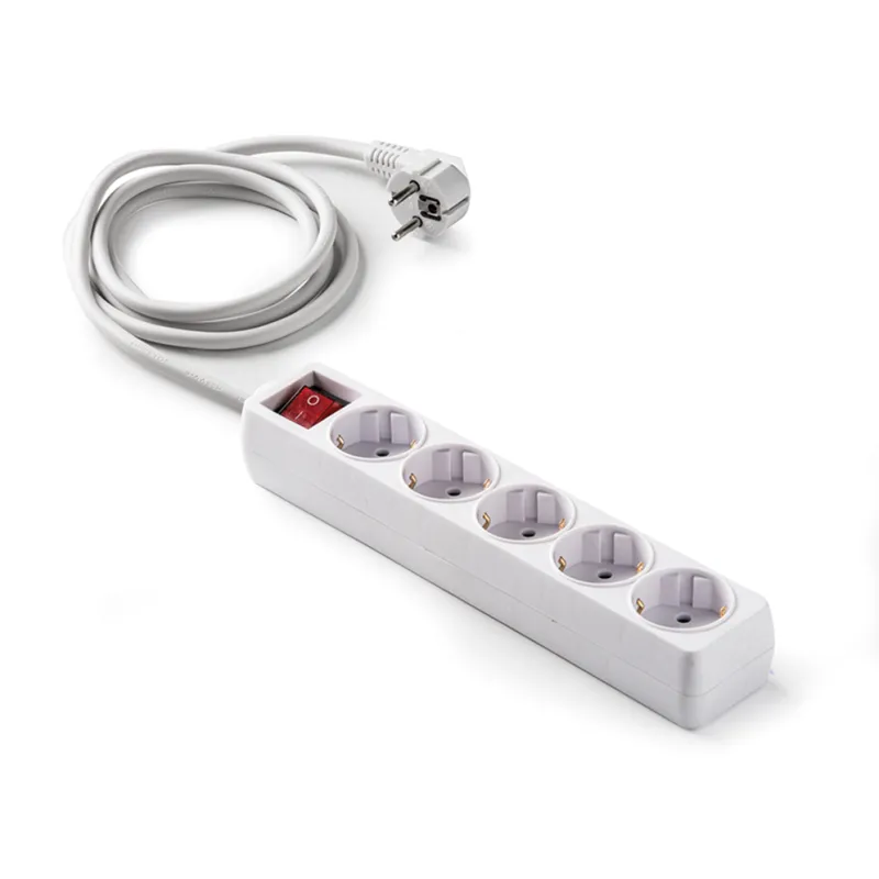 Base múltiple de 5 tomas con interruptor y cable de 3 metros