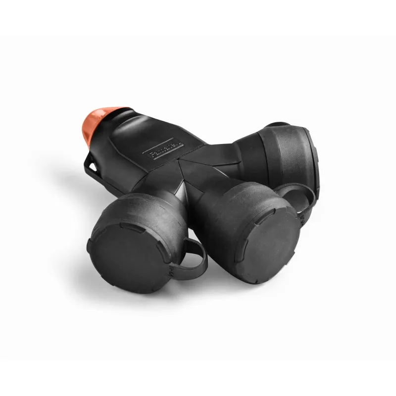 Adaptador triple en goma 16A TT lateral