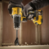Taladro percutor DEWALT XR 18 V sin escobillas | 74 Nm, 2 baterías 2 Ah y maletín TSTAK