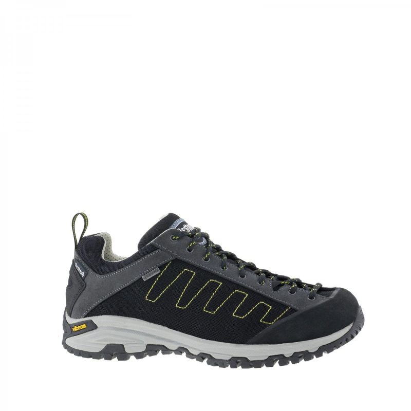 Zapatillas Bestard Ruta color gris y negro para trekking y senderismo avanzado.