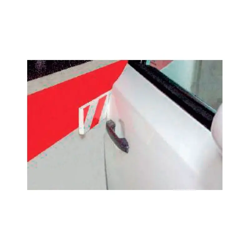Protector frontal plano blanco y rojo Protector frontal plano blanco y rojo