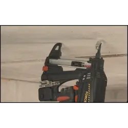 Caja de 100 tuercas roscadas ATV para clavadora a gas