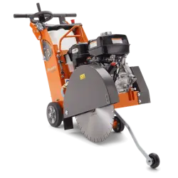 Cortadora de suelo Husqvarna FS 400 LV con disco de 350 mm.