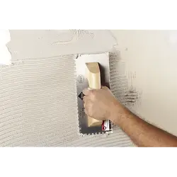 Peine con mango de madera Rubi